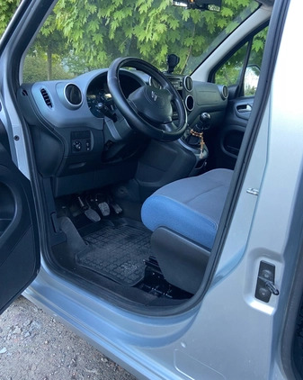 Citroen Berlingo cena 24500 przebieg: 125000, rok produkcji 2010 z Szczecin małe 67